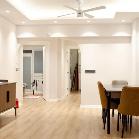 My Glamorous At Kadikoy Tuerkiye Apartment